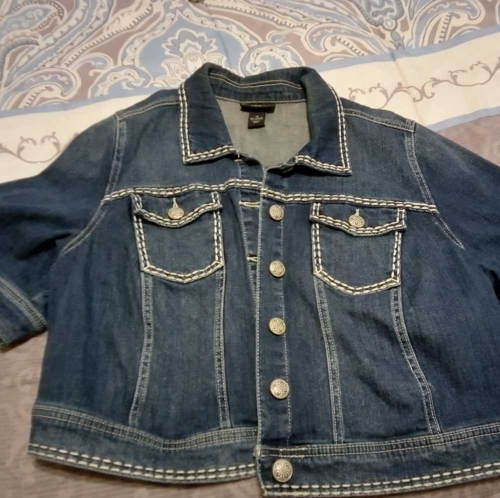 Lane Bryant crop jean jacket size 16.